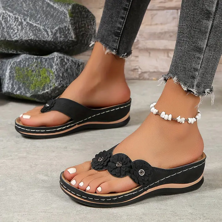 Arlo Sandals